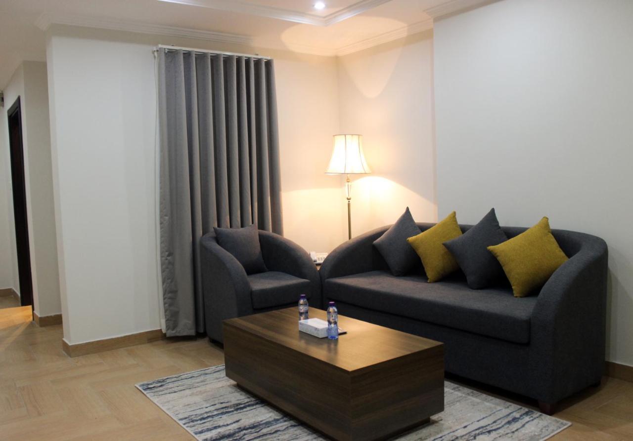 Golden Suites Jubail ภายนอก รูปภาพ