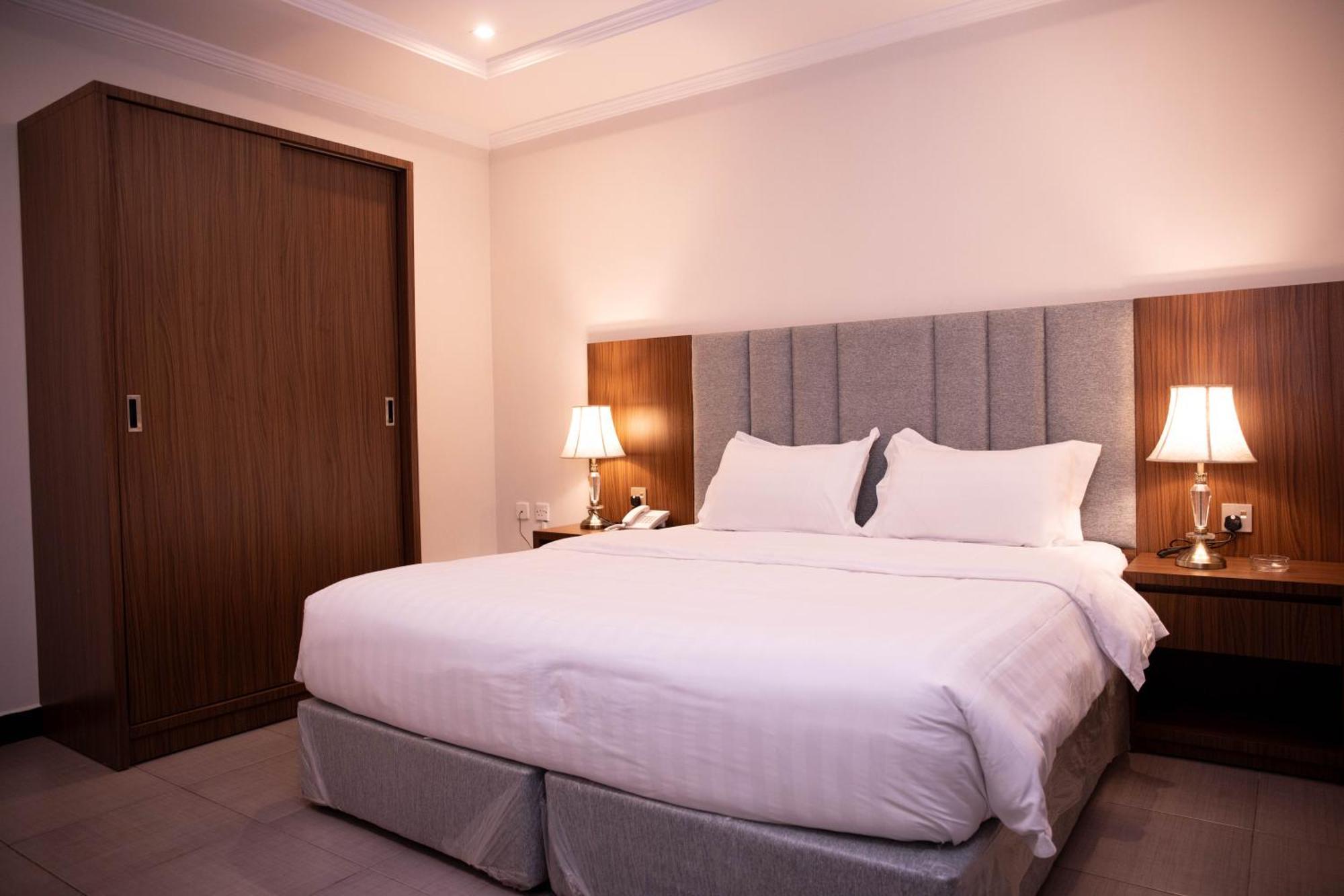 Golden Suites Jubail ภายนอก รูปภาพ
